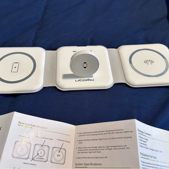UCOMX • 3 in 1 Magnetic Wireless Charger • Portable • White • - Picture 4 of 7